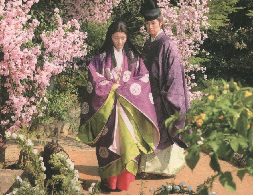 在《源氏物语》中,与人物命运紧密相连的自然描写俯拾皆是