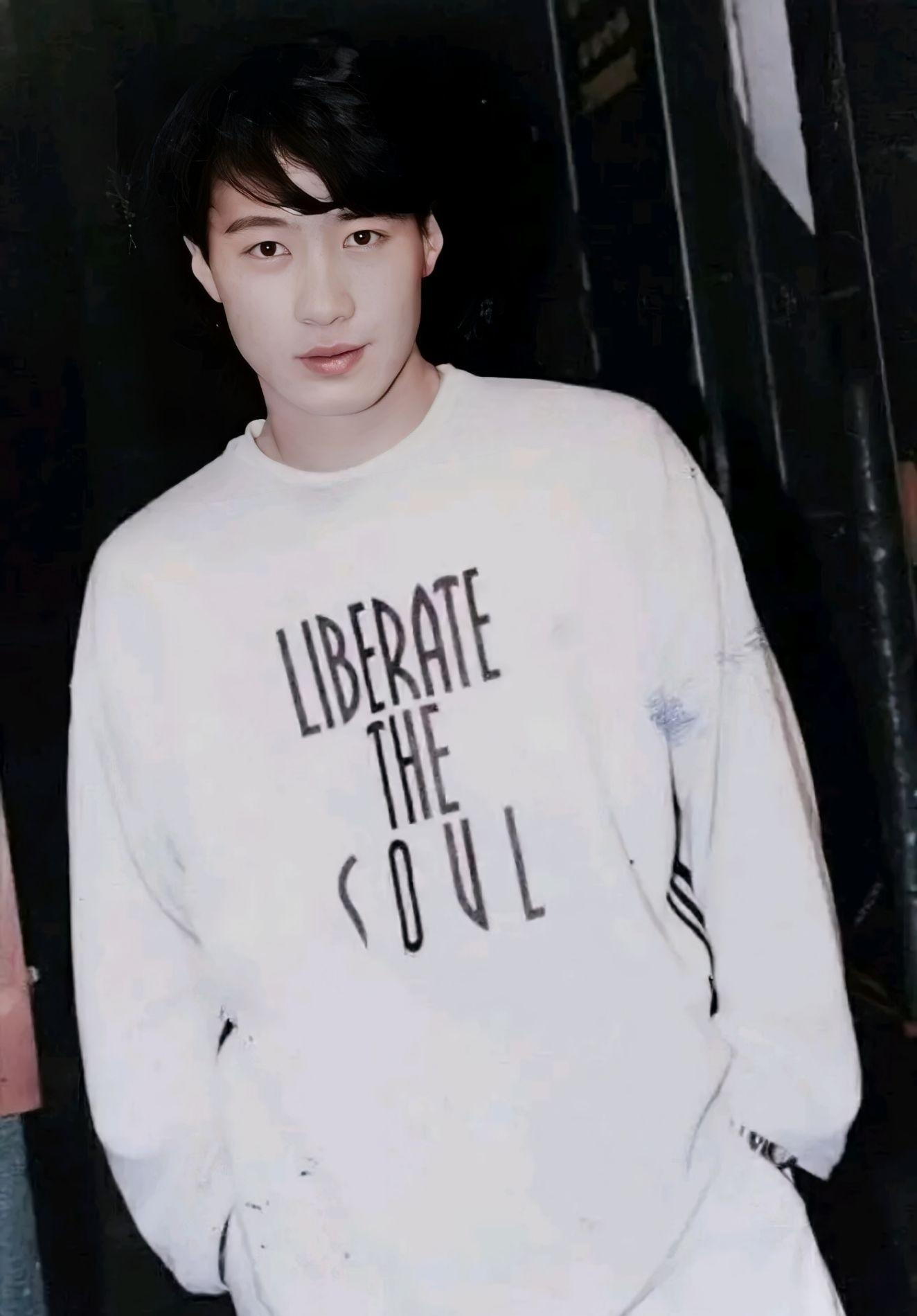 黎明,低调投身慈善,最早拿到联合国护照的华人