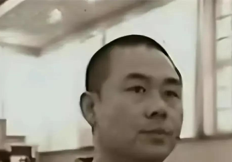 纪实:唐山"最牛黑老大"杨树宽,敛财近八亿元,霸占下属老婆