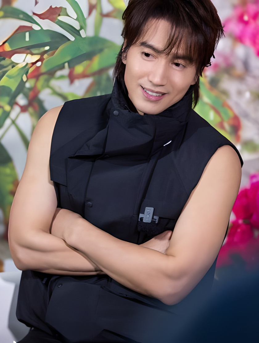 46岁言承旭近照曝光,皮肤状态均匀五官精致