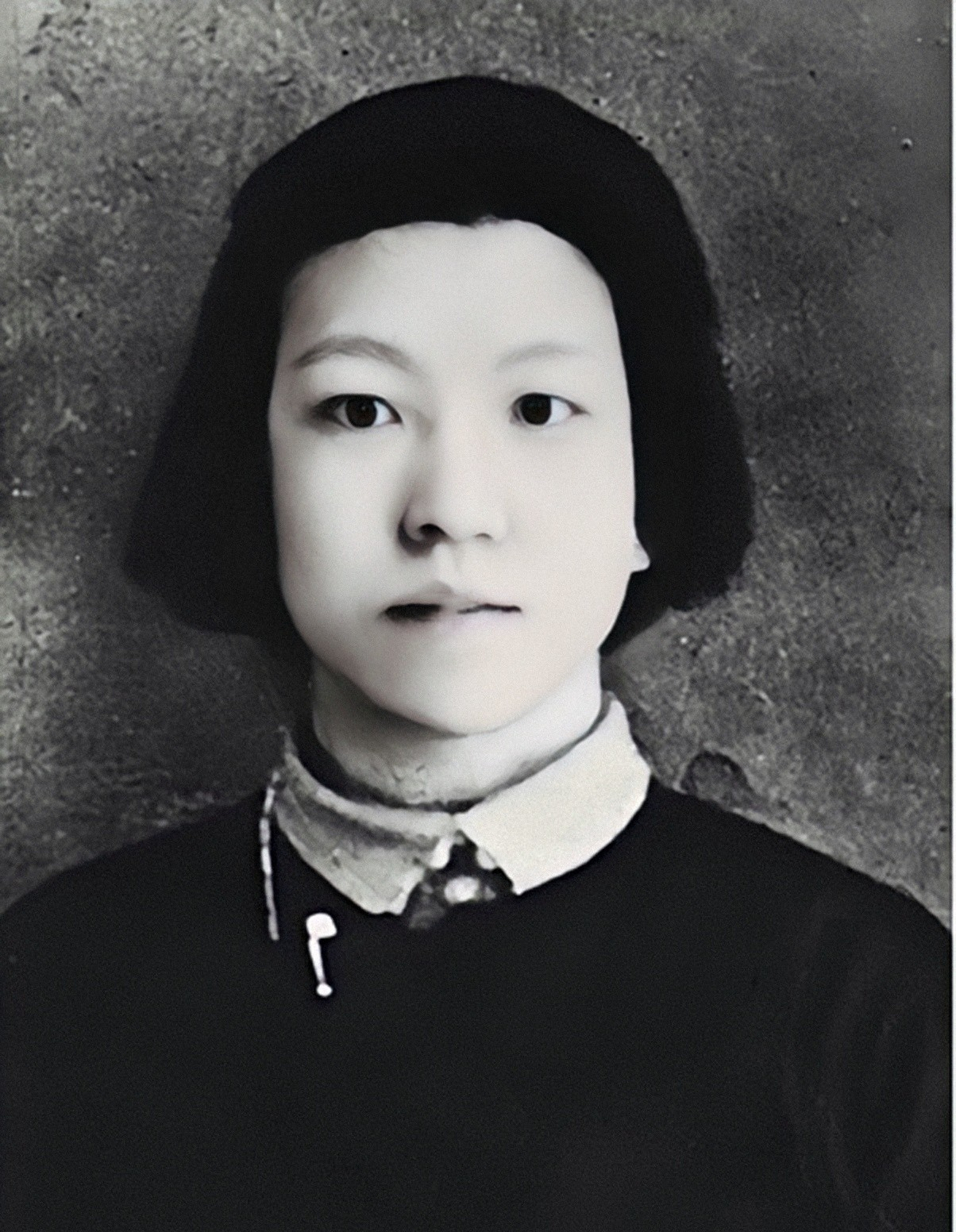 康有为四世外孙女,中外混血气质美女,从校花到队花,美出天际