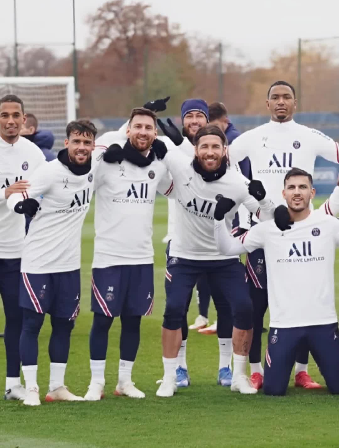 大巴黎这阵容,不拿一个欧冠天理不容啊!