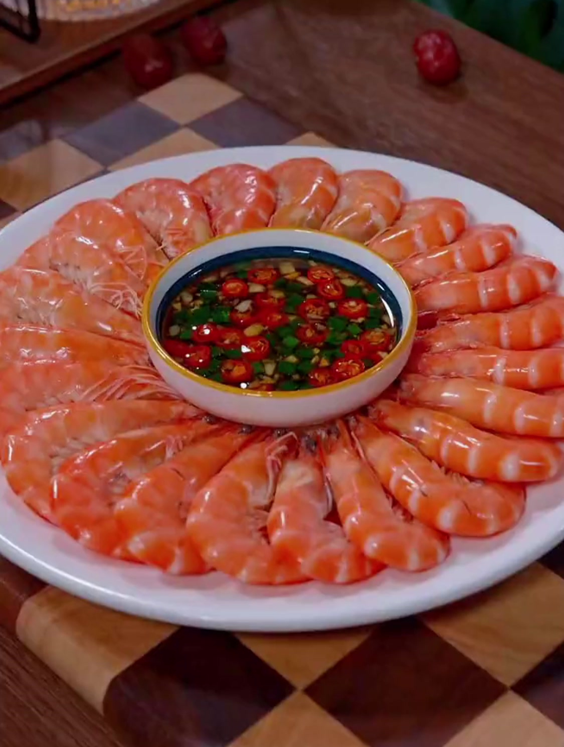 这样做的白灼虾,比水煮的还好吃