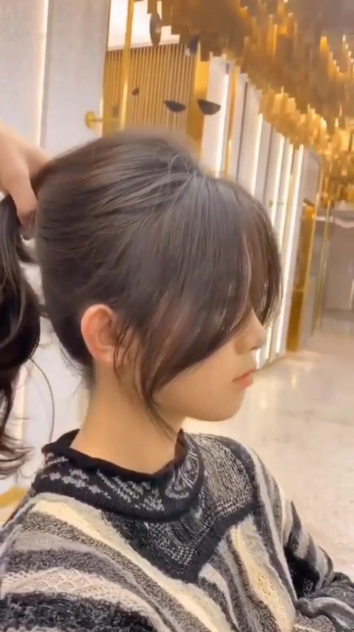 网红八字刘海锁骨发发型中发视频发型