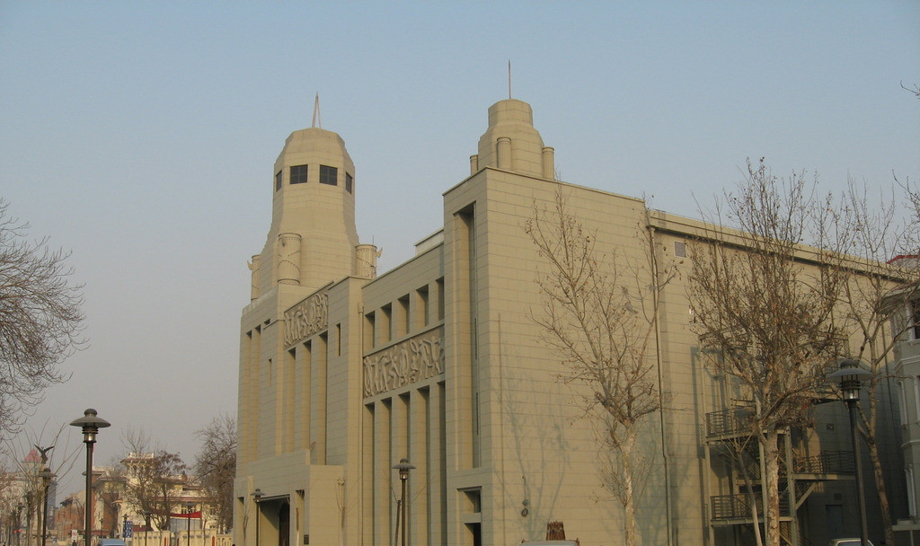 天津意租界回力球场,竟是由意大利首相墨索里尼的女婿开办的赌场