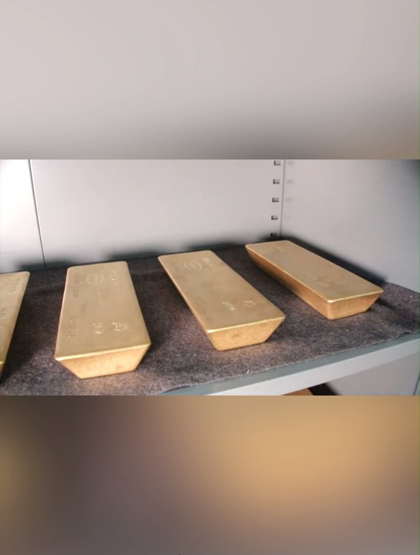 招远文旅局:单手拿起50斤金砖就送