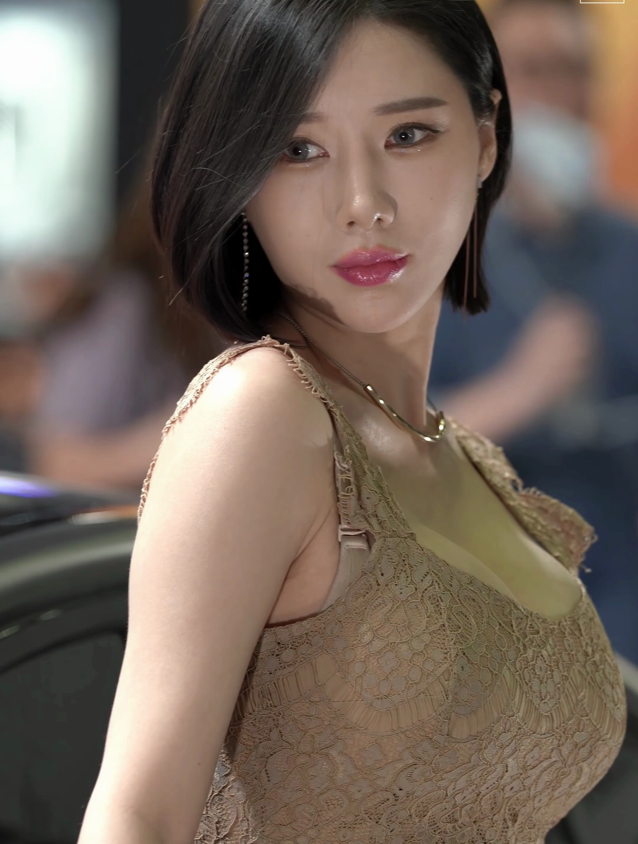 韩国美女模特,肤白貌美,酥胸翘臀,凹凸有致,简直就是人间极品-度小视