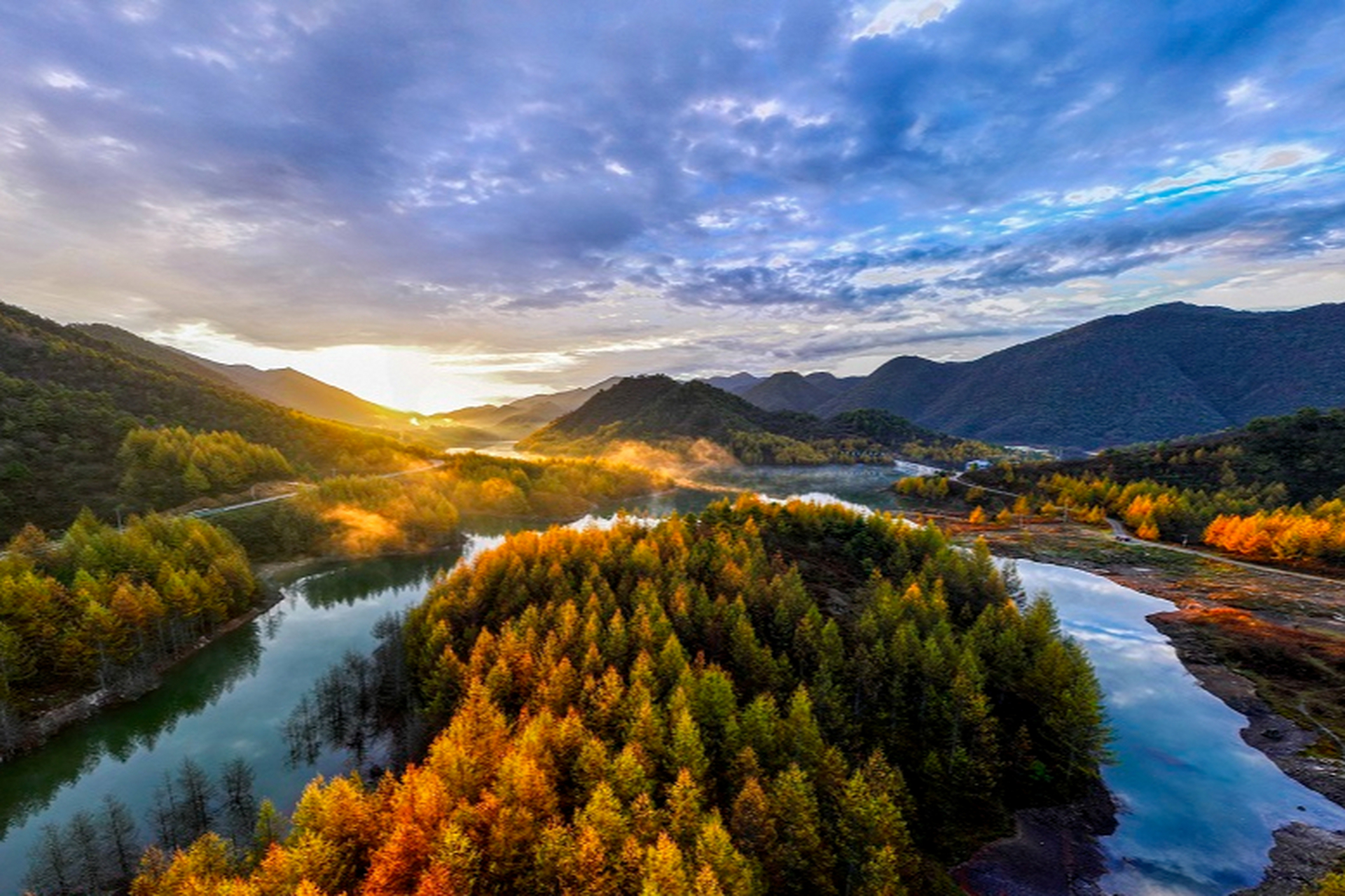 如果你想领略重庆最美的云海和花海,一定不要错过重庆巫溪红池坝!