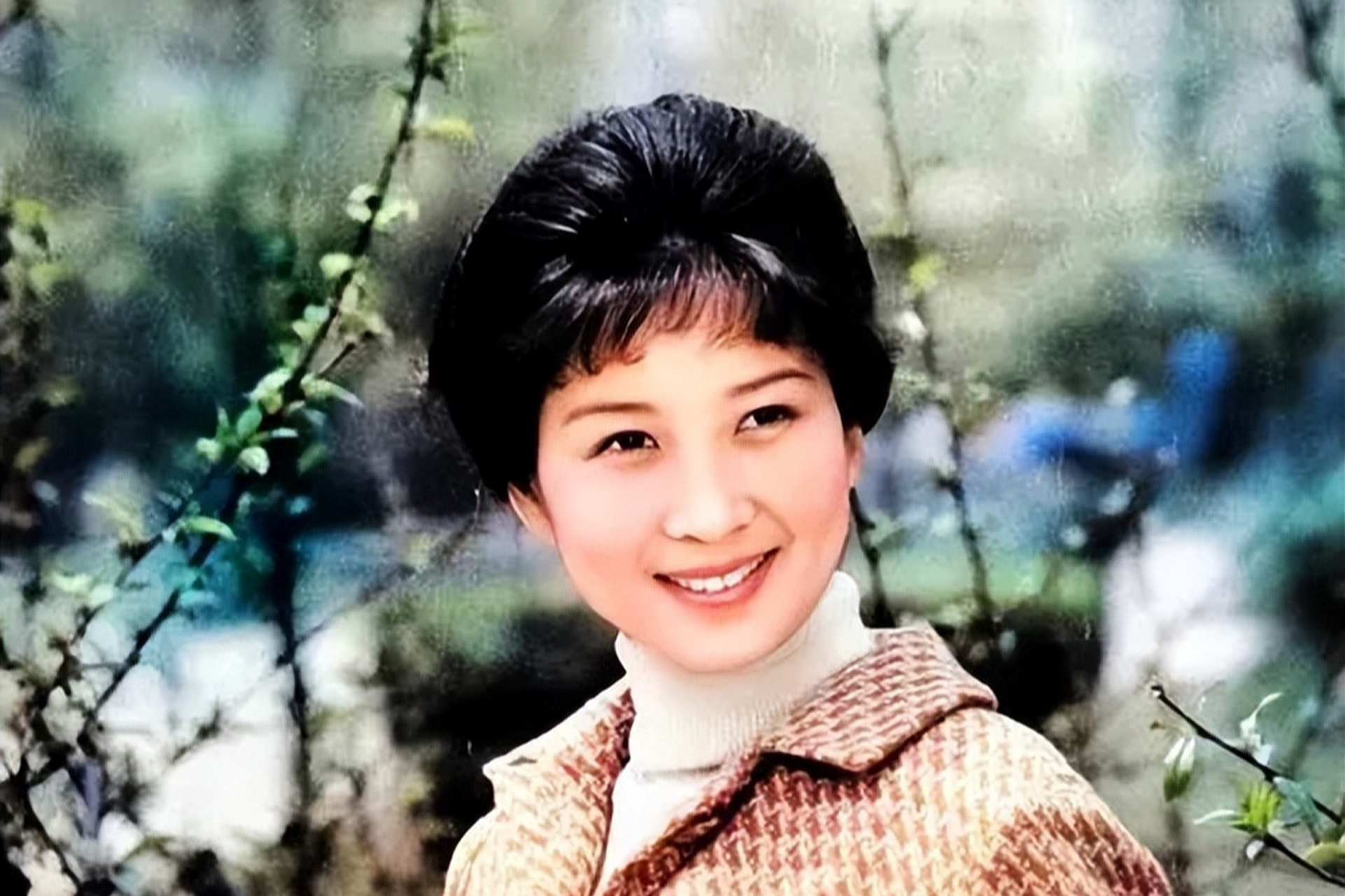 吴海燕是80年代电影界的耀眼之星,以美貌和对艺术的执着追求在观众