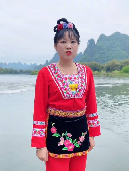 广西三月三对山歌,你们准备好了吗-度小视