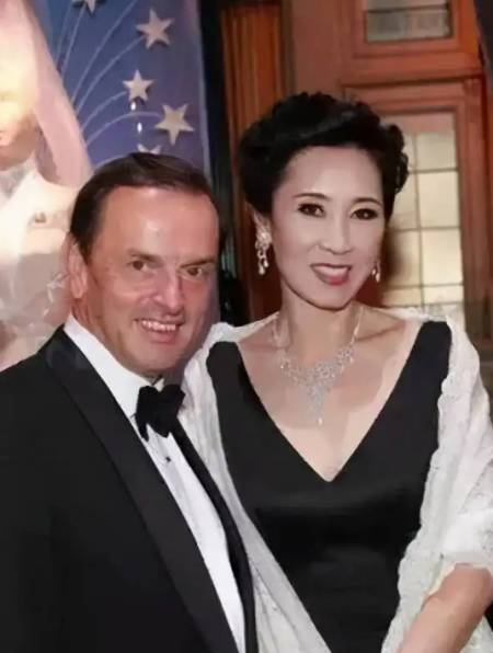 首富娇妻林宁:豪掷2000亿助万达起死回生,拿一亿替王思聪还债4