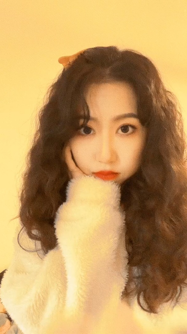 法式芭比烫烫出来有点羊毛卷但竟然感觉还不错