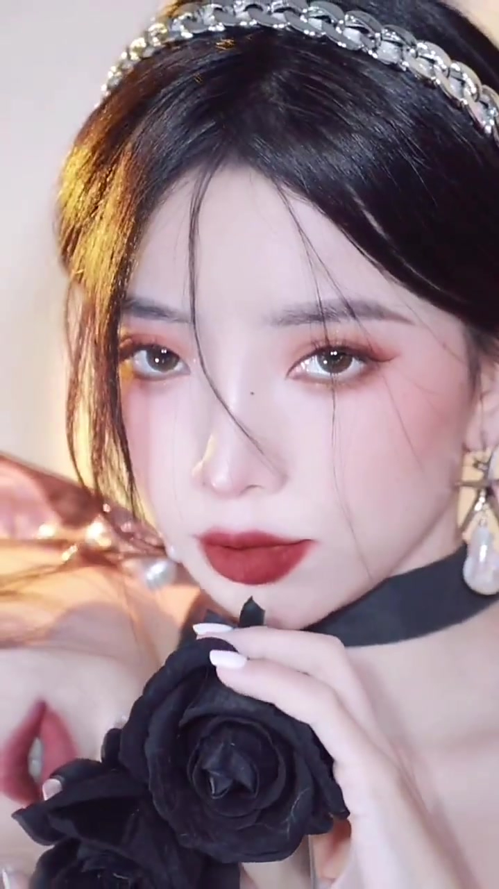 许佳琪仿妆|黑天鹅与白天鹅