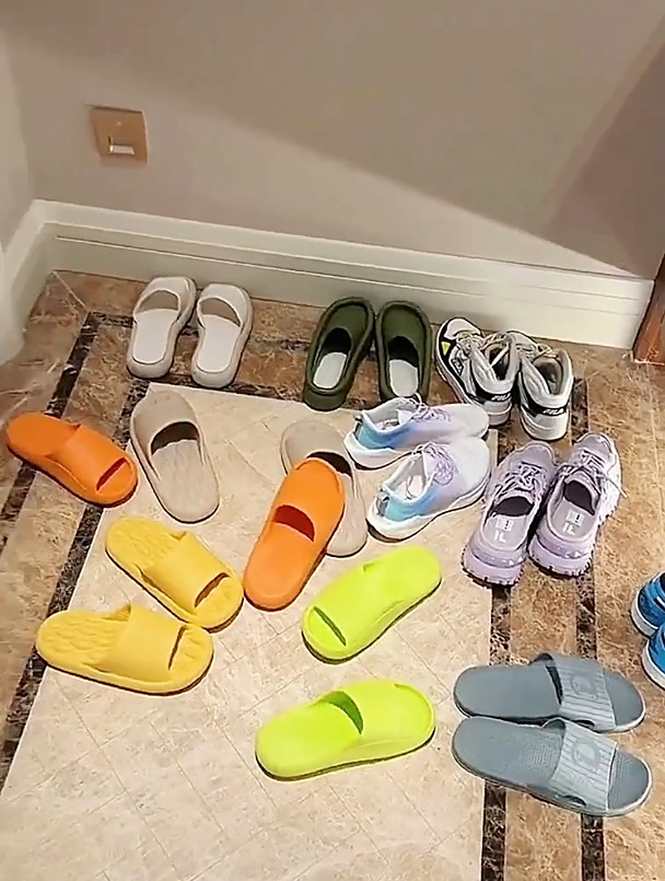 家里鞋子太多放不下,堆在门口不美观还碍事,这样做两全其美!