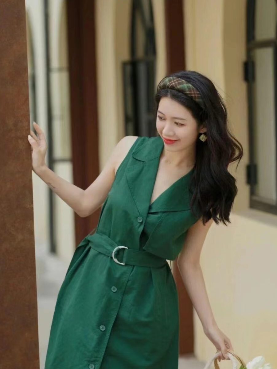 穿裙子怎么拍照才好看?几个经典好看的姿势,拍出优雅气质淑女风