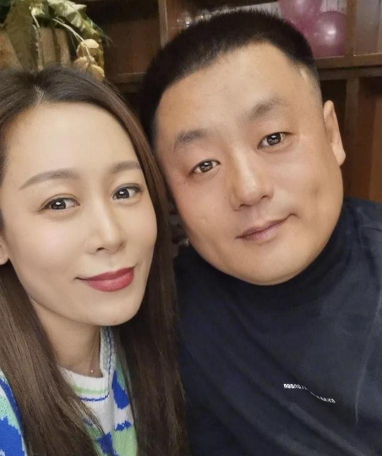 宋晓峰现实老婆图片图片