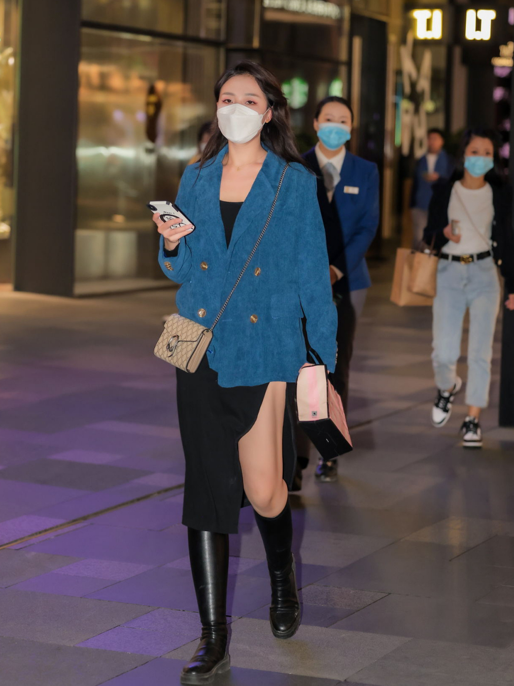 成都女生真是时髦精,瞧瞧她们的"冬季街拍",又美又飒又好看