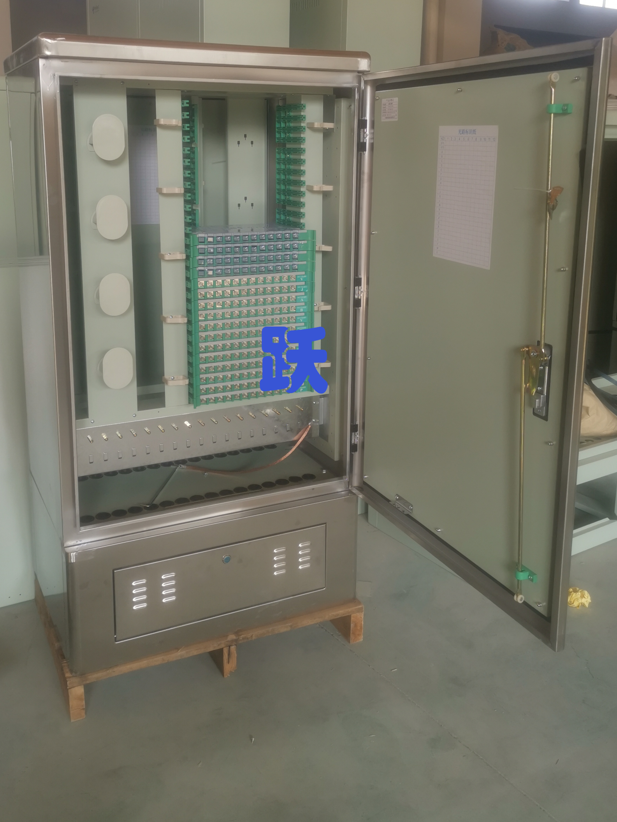 576芯不锈钢光缆交接箱 201材质不锈钢576芯光交箱 落地式交接箱