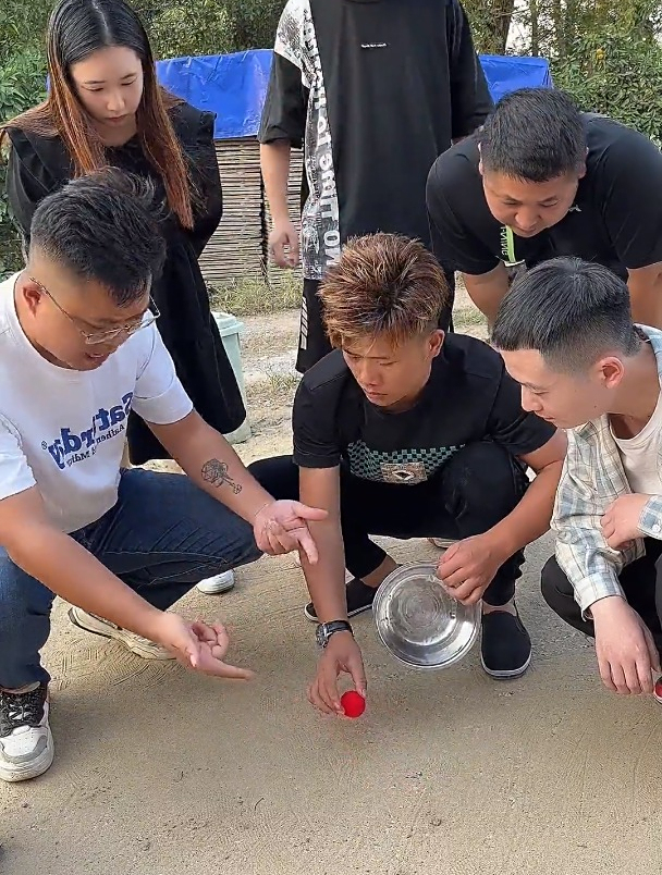 魔术 三仙归洞 原创 古彩戏法 魔术师阿华原创-度小视