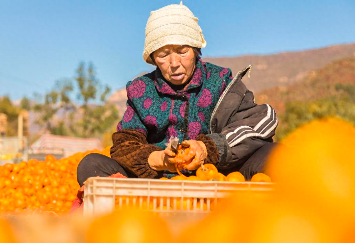 每月给儿子4000还房贷看到亲家母朋友圈我彻底醒悟不再给钱