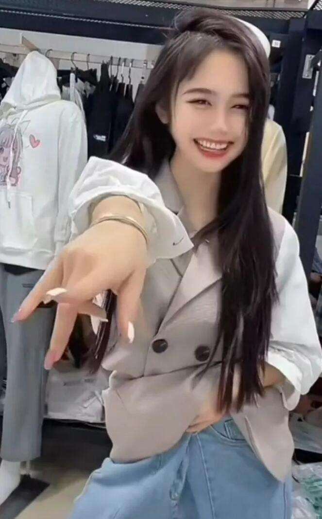 安妮安娜是一个人吗