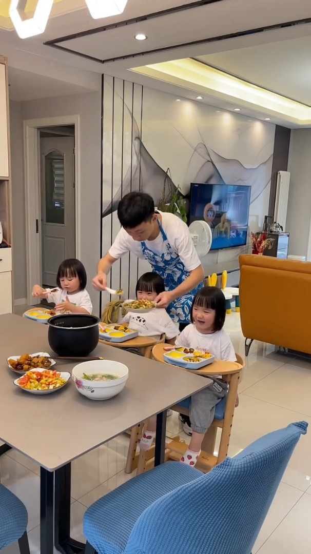 这就是三胞胎女儿的日常,恕我直言,月薪一万感觉压力很大!