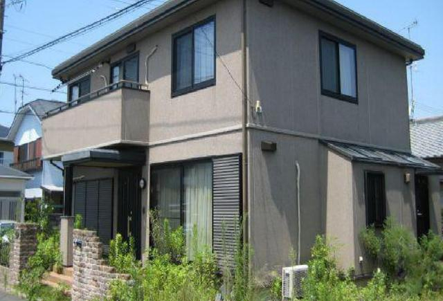 日本好奇怪,都市白领住公寓,穷人家住别墅