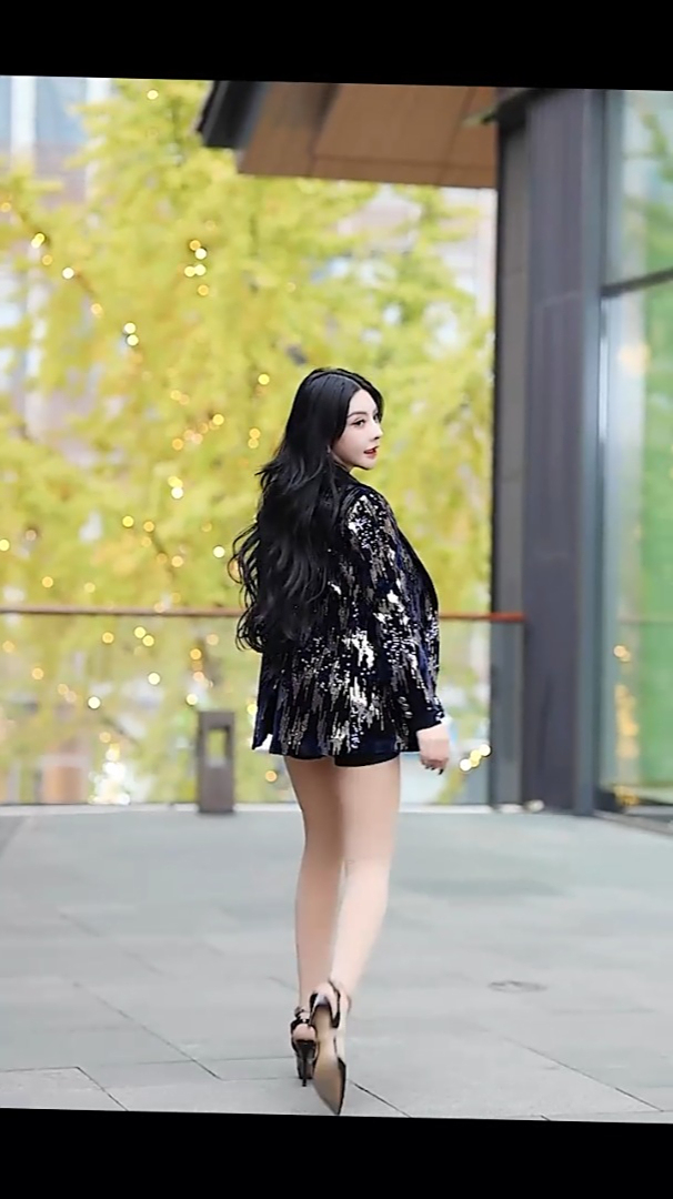 小妹崽儿:美女黑丝大长腿你的最爱吗