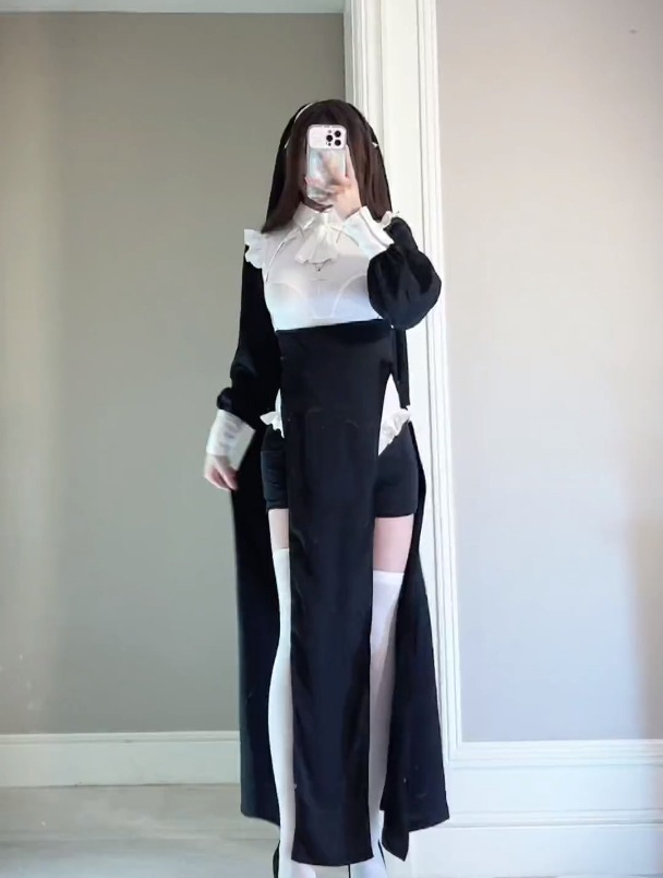 艾特你刷不到的兄弟来看 微胖女生 肉腿 修女cos