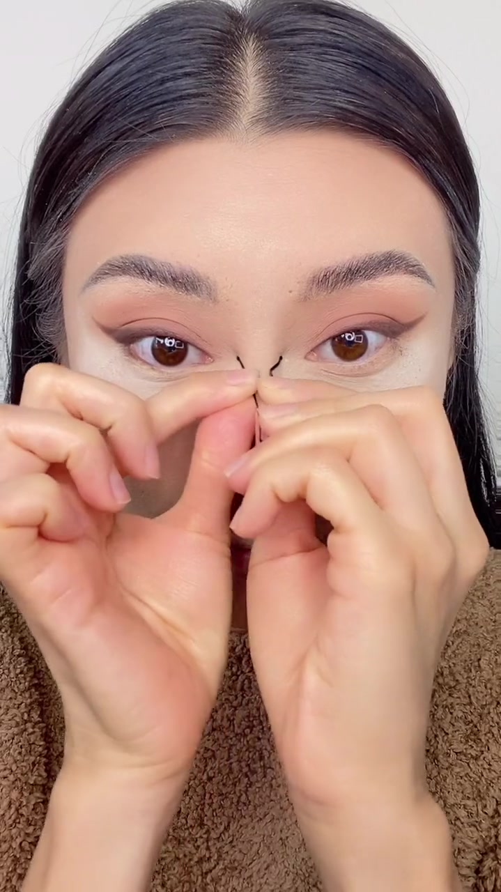 一字夹画内眼角结果居然……-度小视