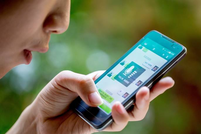 换手机每次都是两千以内,还能用两三年的人,应有以下特征