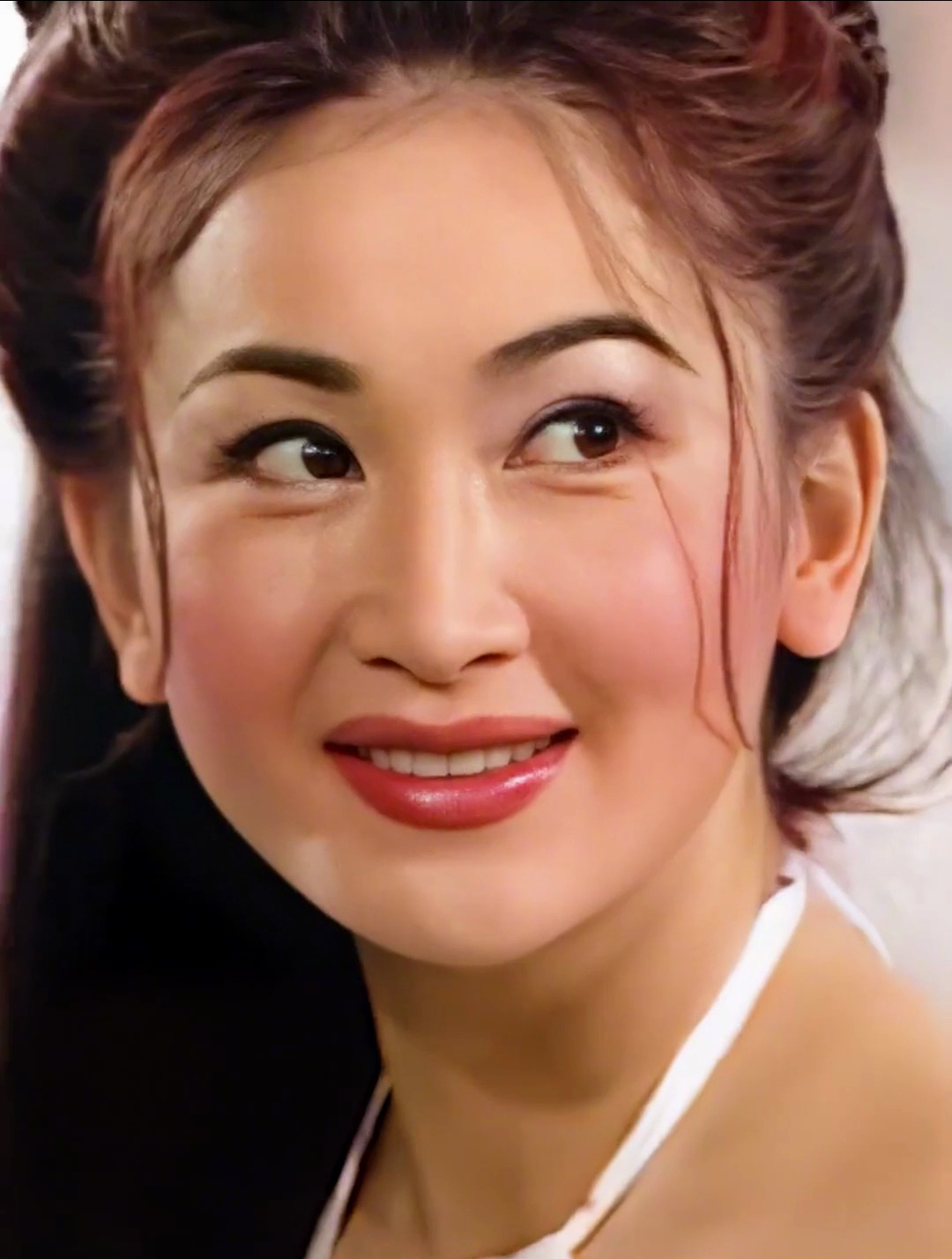 女神温碧霞,"敢为天下先,妲己的颜值能让君王从此不早朝"!