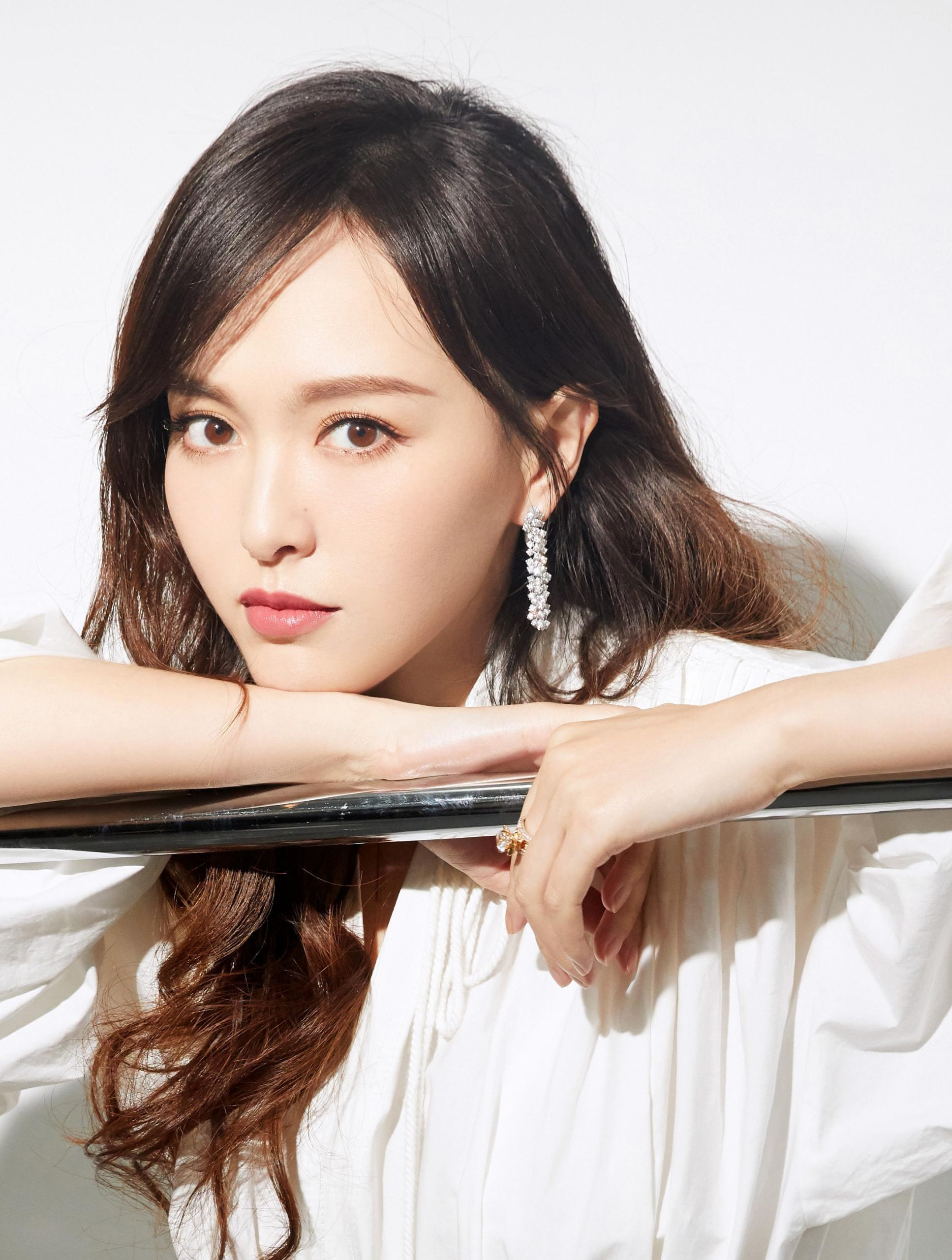 百亿富婆唐嫣 一个手机壳四万块,住千万豪宅被老公宠成公主4