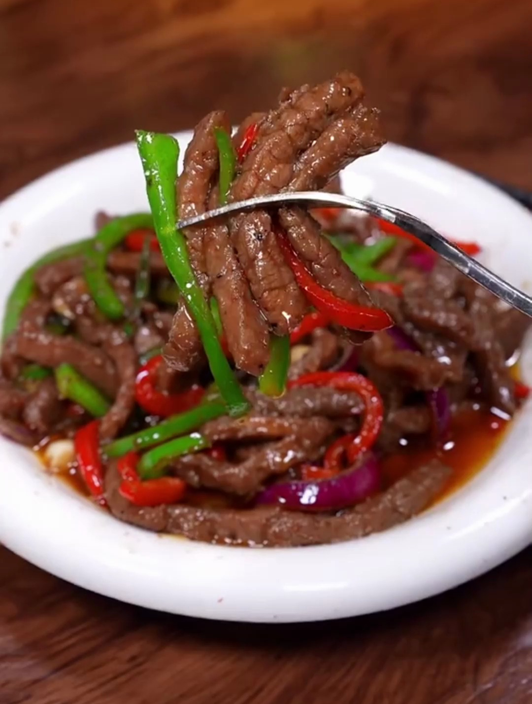 家庭版黑椒牛柳 滑嫩鲜香 孩子超爱吃-度小视