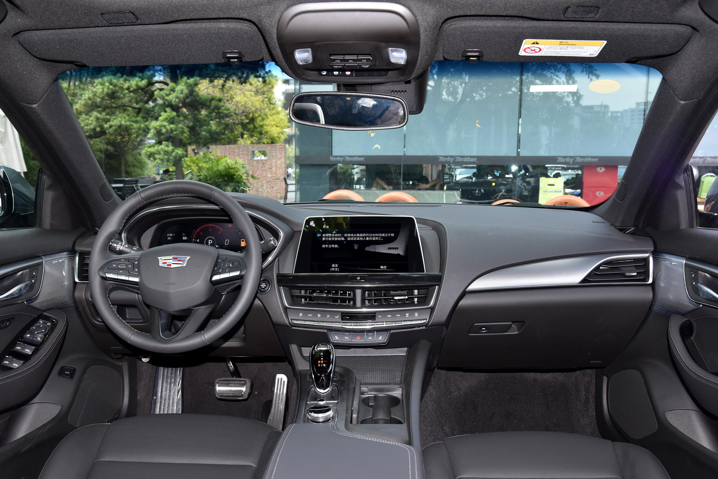 凯迪拉克ct5全新升级:震撼外观和巨幕连体屏!