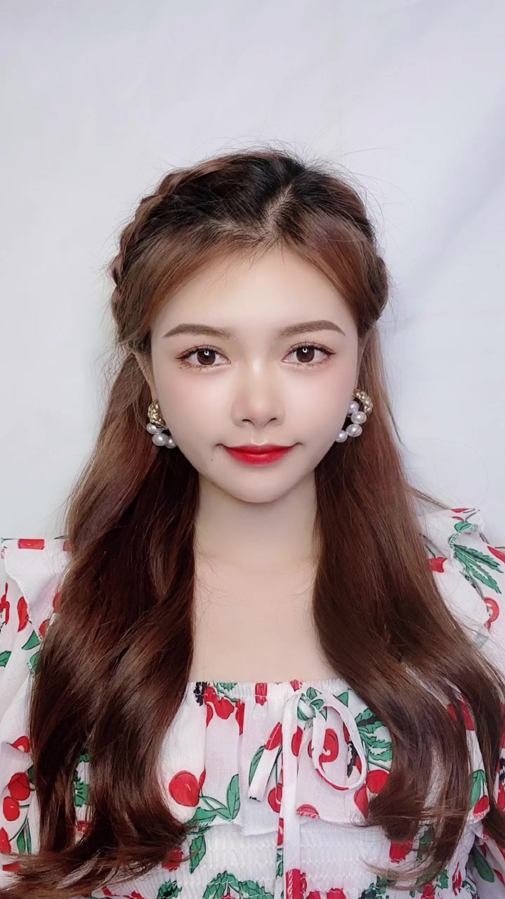 必学甜美仙女披肩发慢教程 超简单的气质发型