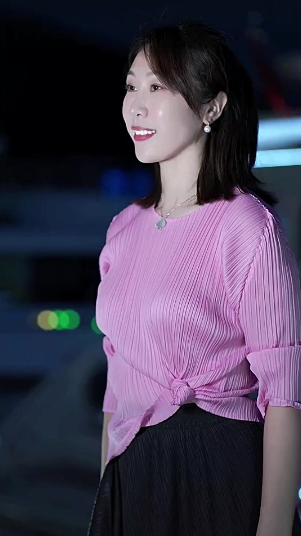 女中音张洋《与祖国有约》欢迎大家观看