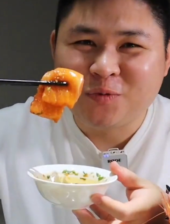 全网被骂最惨美食博主陈大胖,对胖猴仔忘恩负义,抛弃糟糠之妻5-度小视