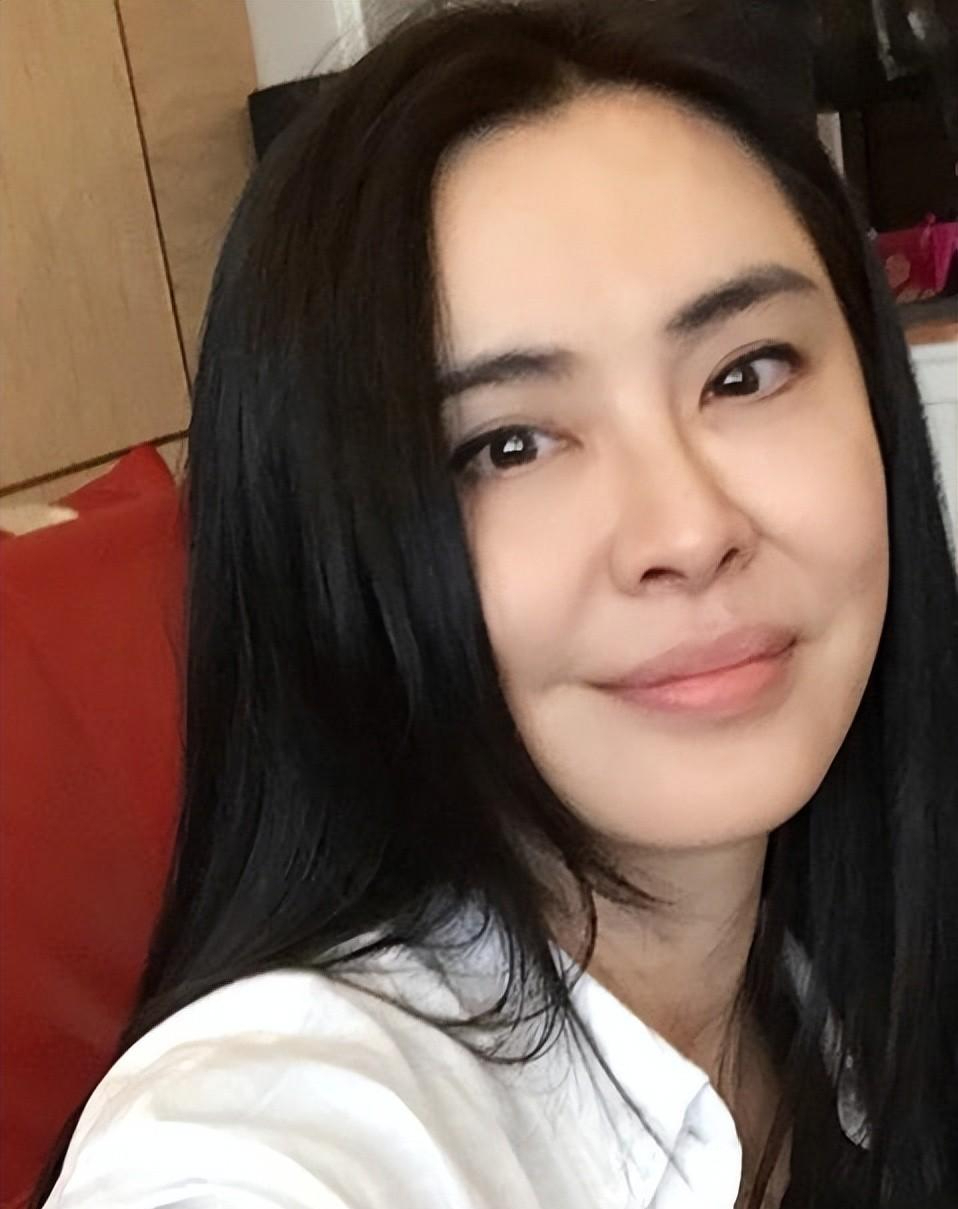 王祖贤现状令人大跌眼球,离开齐秦的她,气质改变很多!