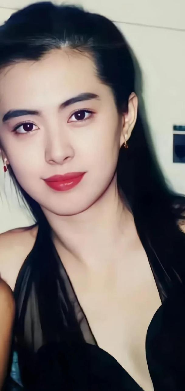 56岁王祖贤现状:隐居加拿大十几年,至今未婚,疑似已经正式出家