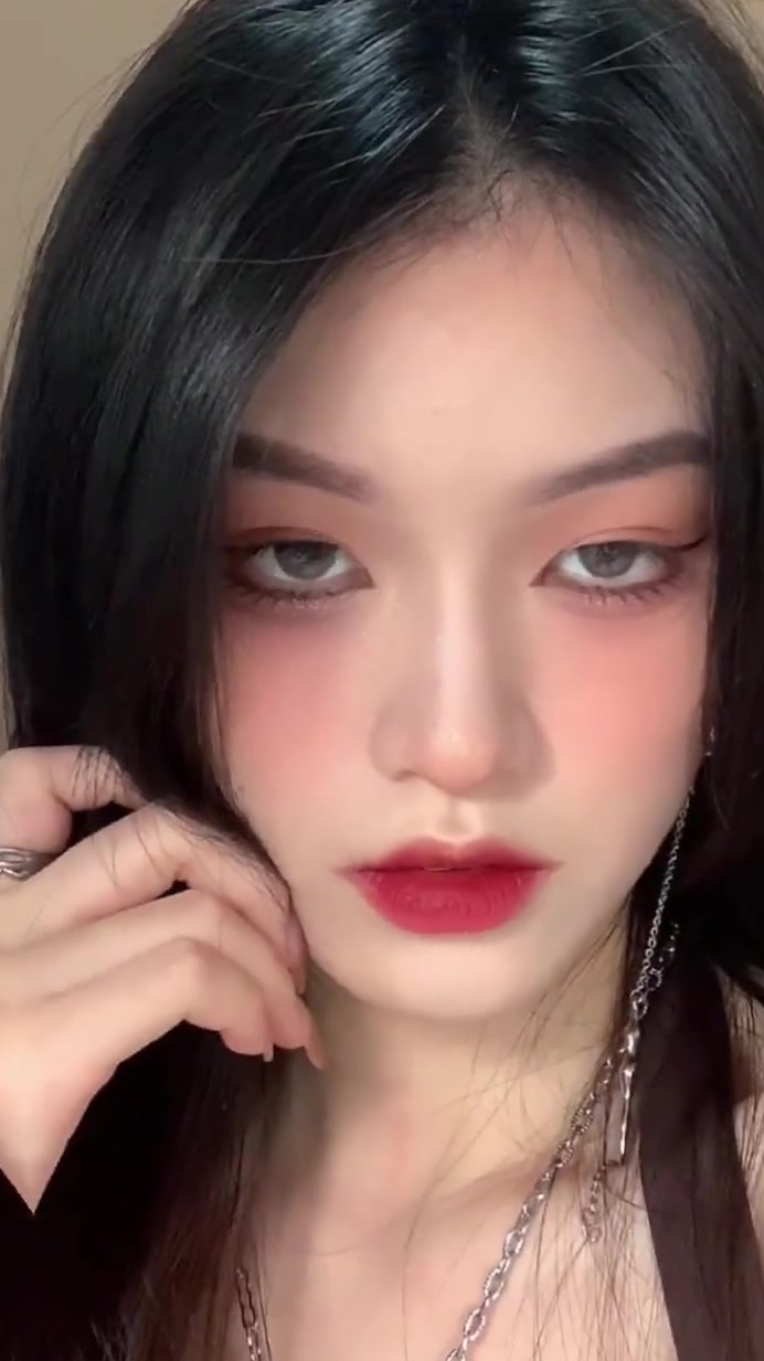 绝美甜辣风少女妆,快学起来!