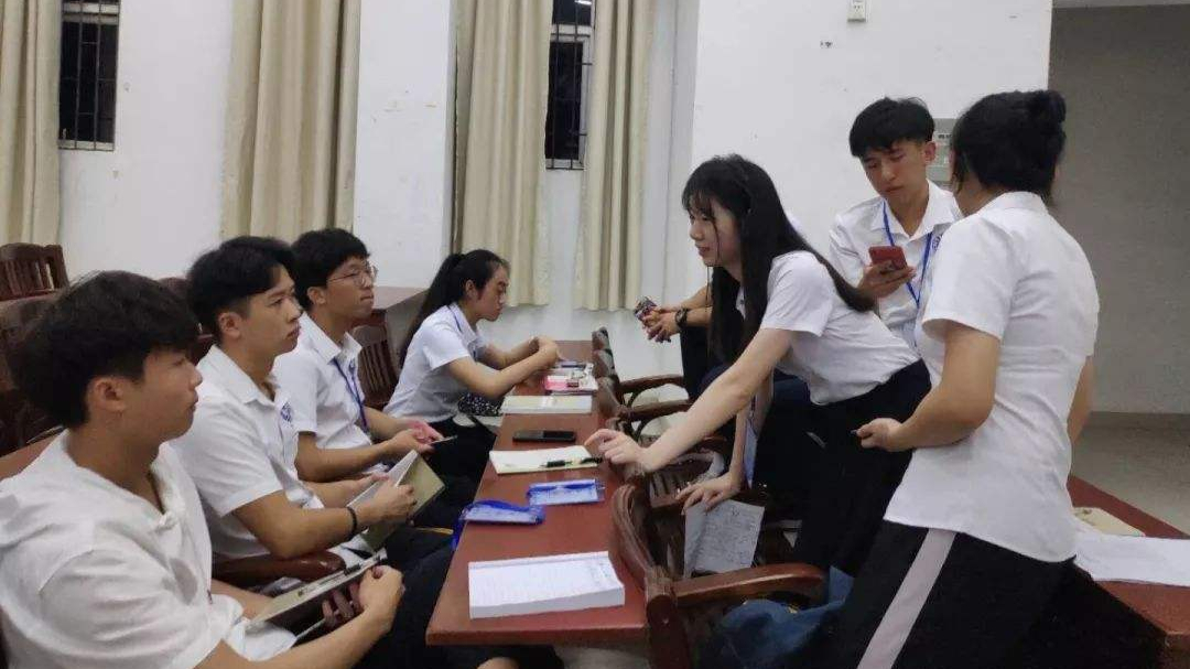 学生会的办公室部门是干什么的?