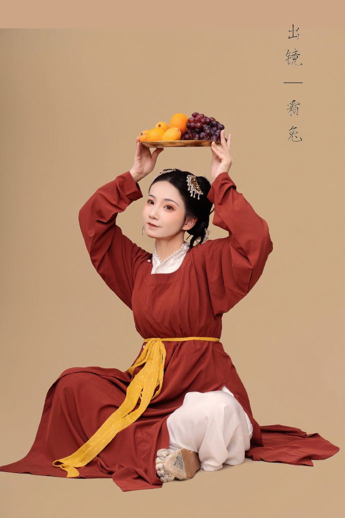 太有才了!汉服小姐姐们复原了《宋·宫女图》,获无数网友点赞