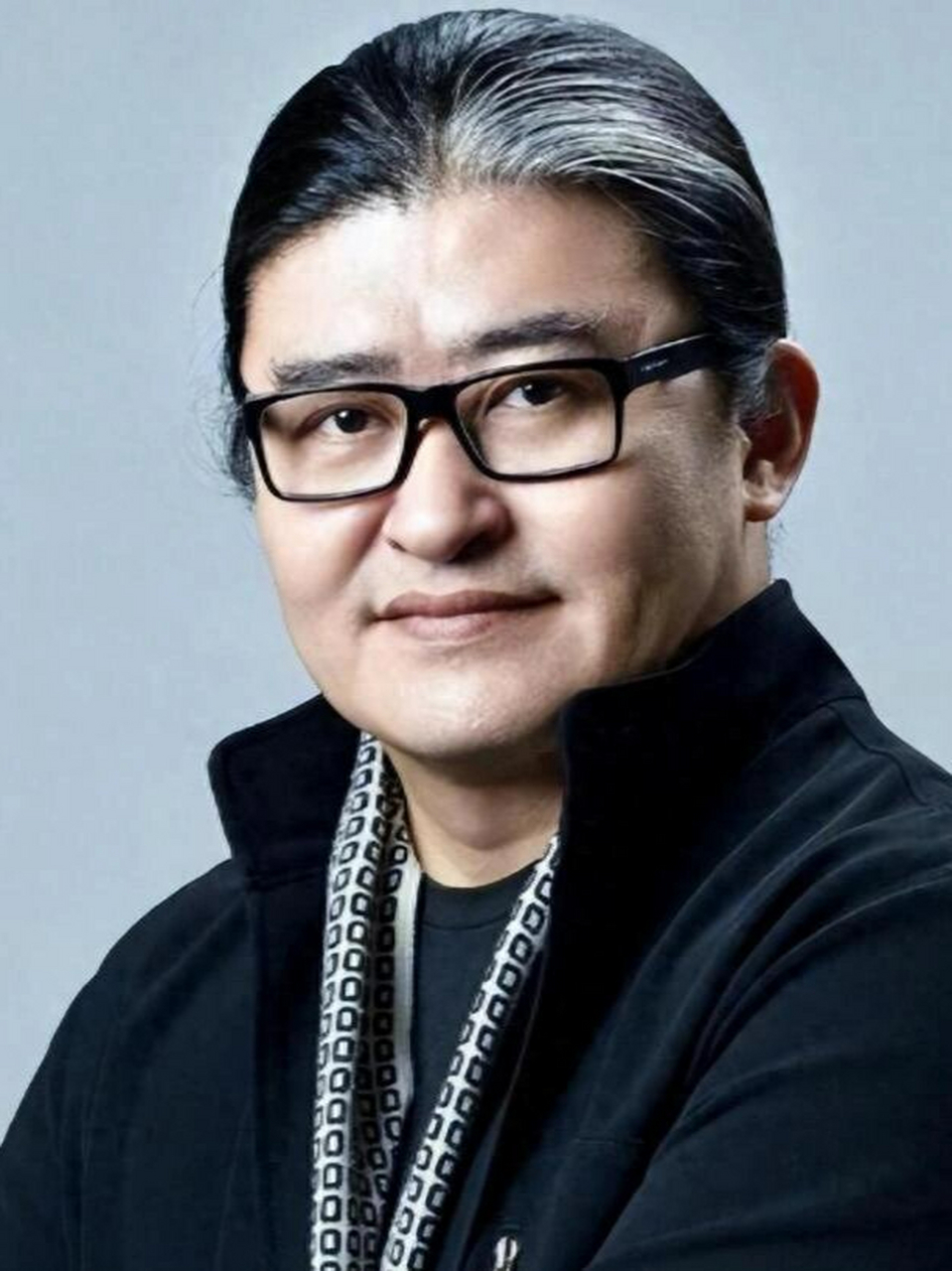 刘欢:中国乐坛的璀璨明珠  刘欢,中国乐坛传奇人物,从小展现出卓越的