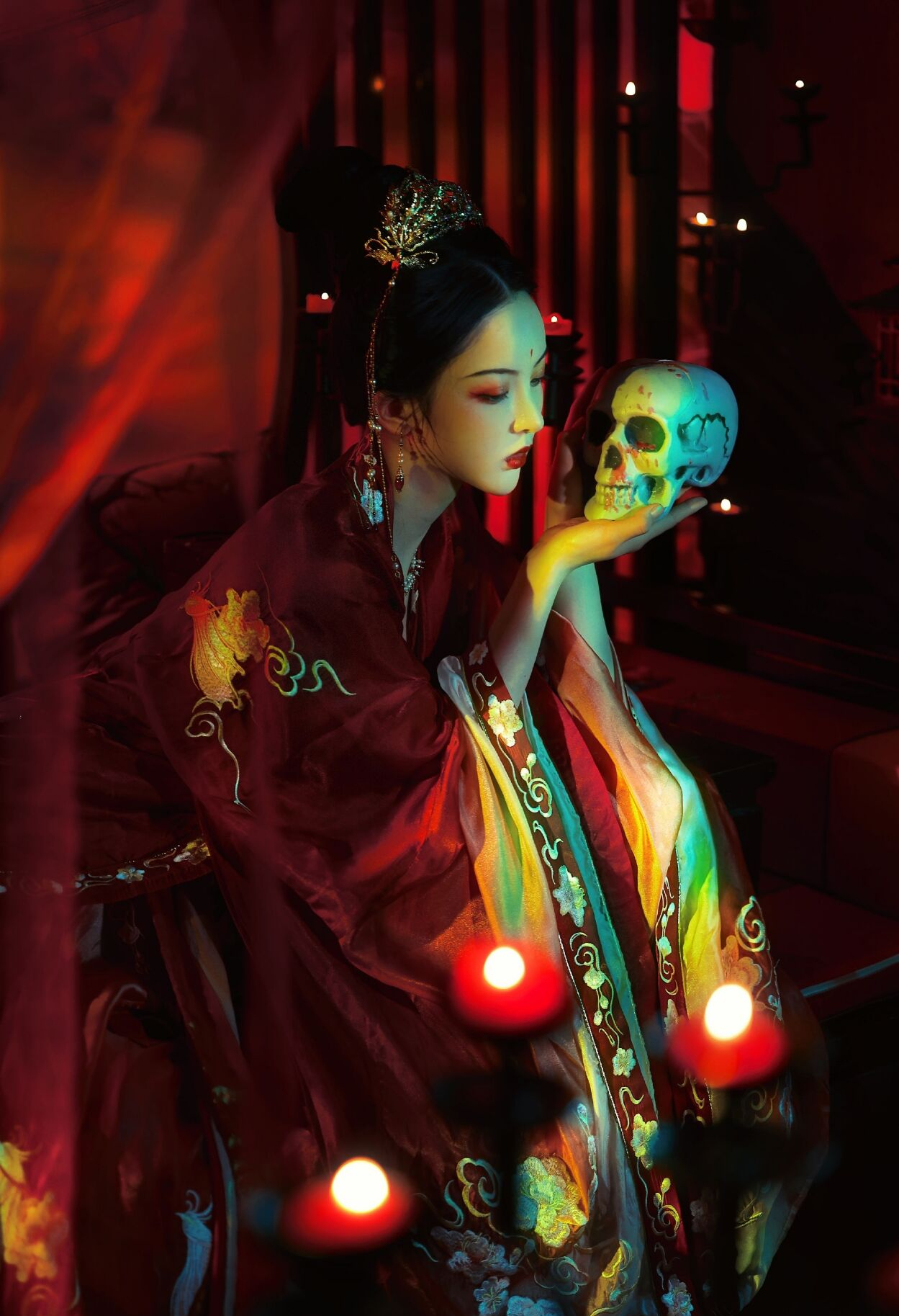 穿腻了仙气风汉服,不如试试"鬼新娘"汉服,端庄又高贵