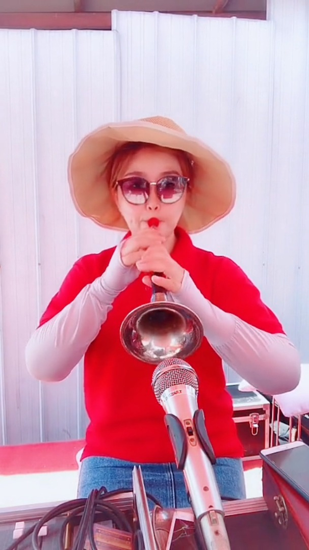 唢呐演奏《黑丫头》