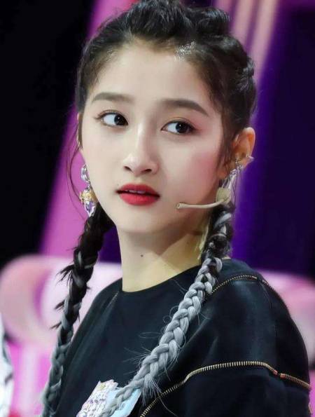 关晓彤:扯马思纯衣服害其差点走光,亲姐姐死因成谜却无动于衷-度小视