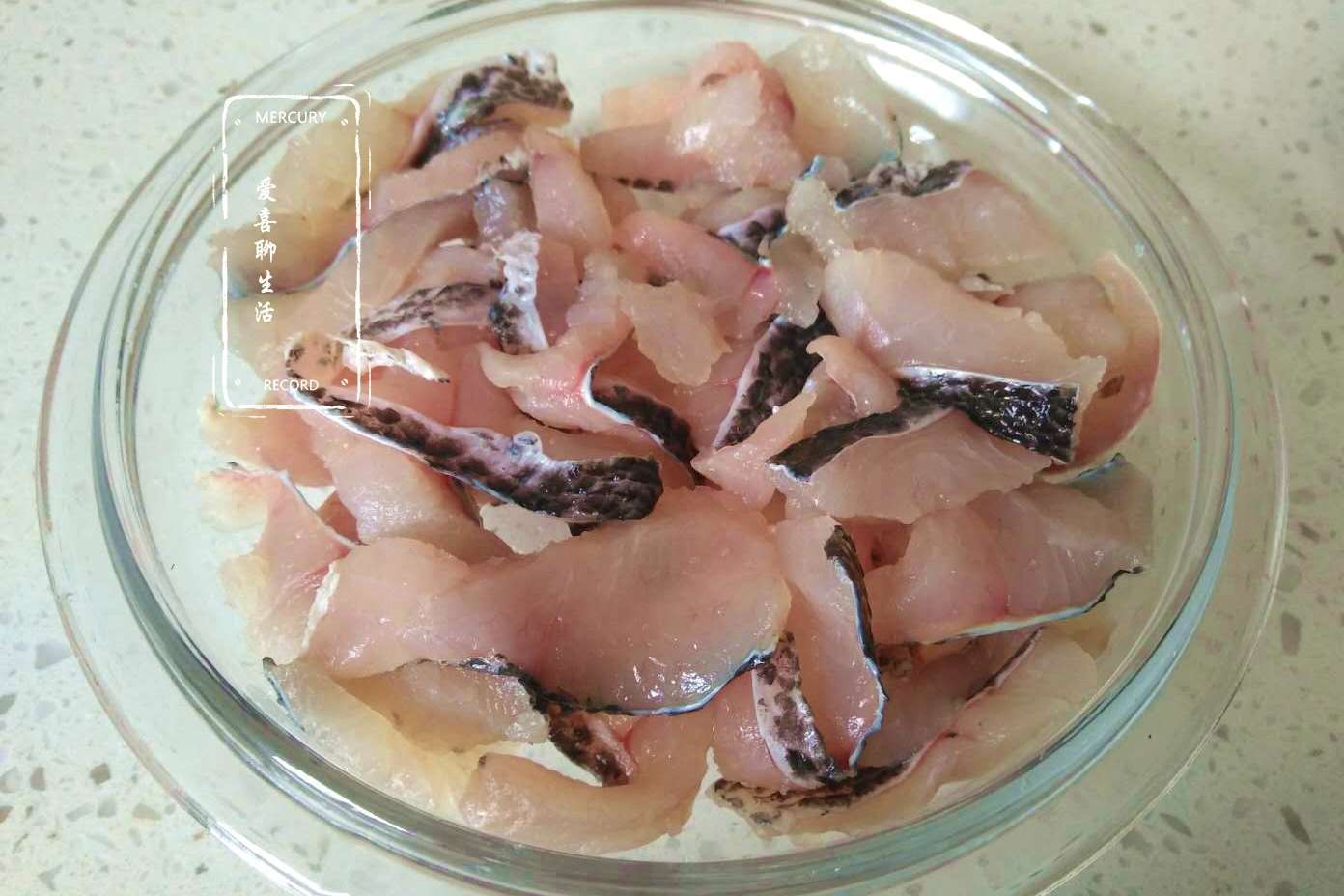 大厨不外传的黑鱼去骨去刺方法,3分钟完成,再也不用担心鱼刺了