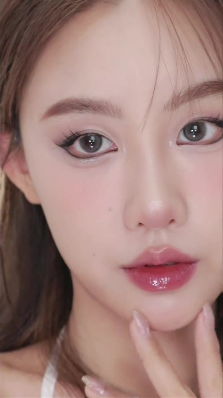 大卧蚕全包小猫眼线 真的又奶又拽!