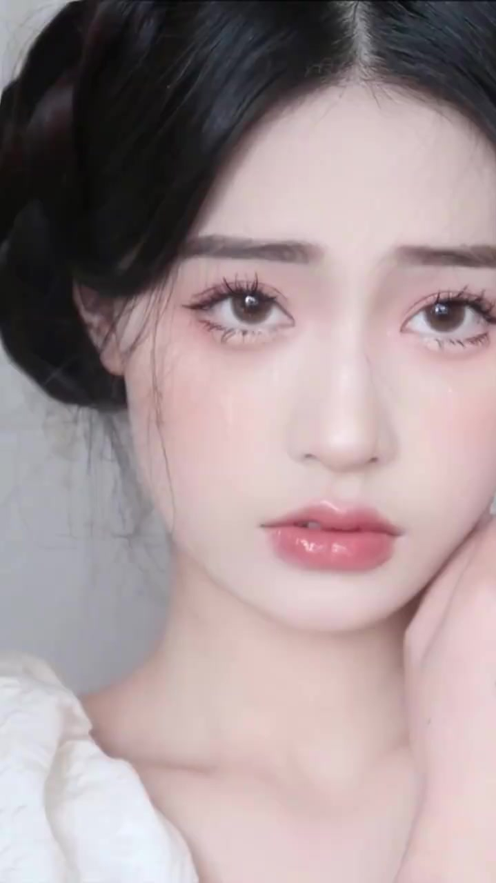 楚楚可怜仙女落泪灵感妆